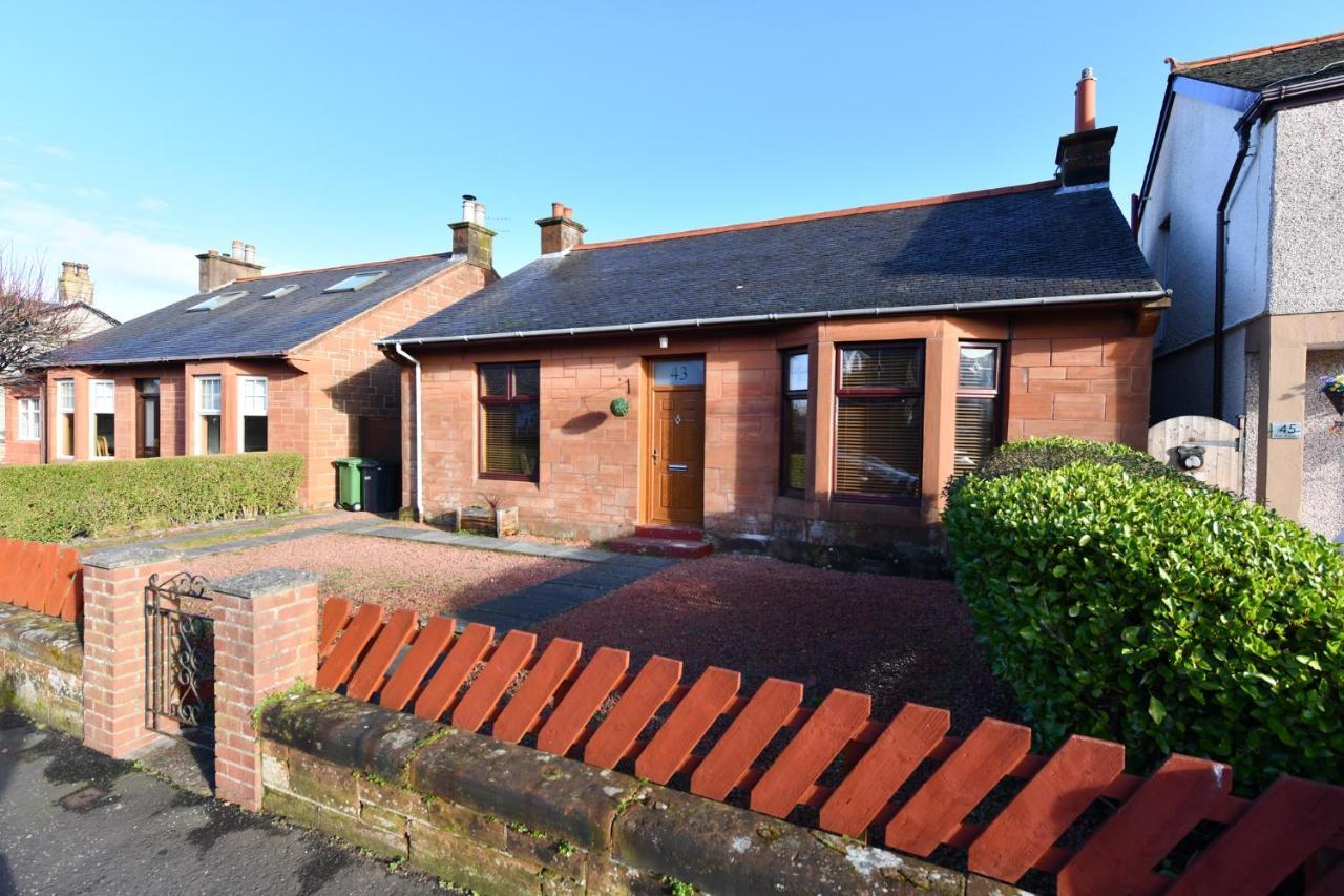 The Prestwick Pad Villa Bagian luar foto