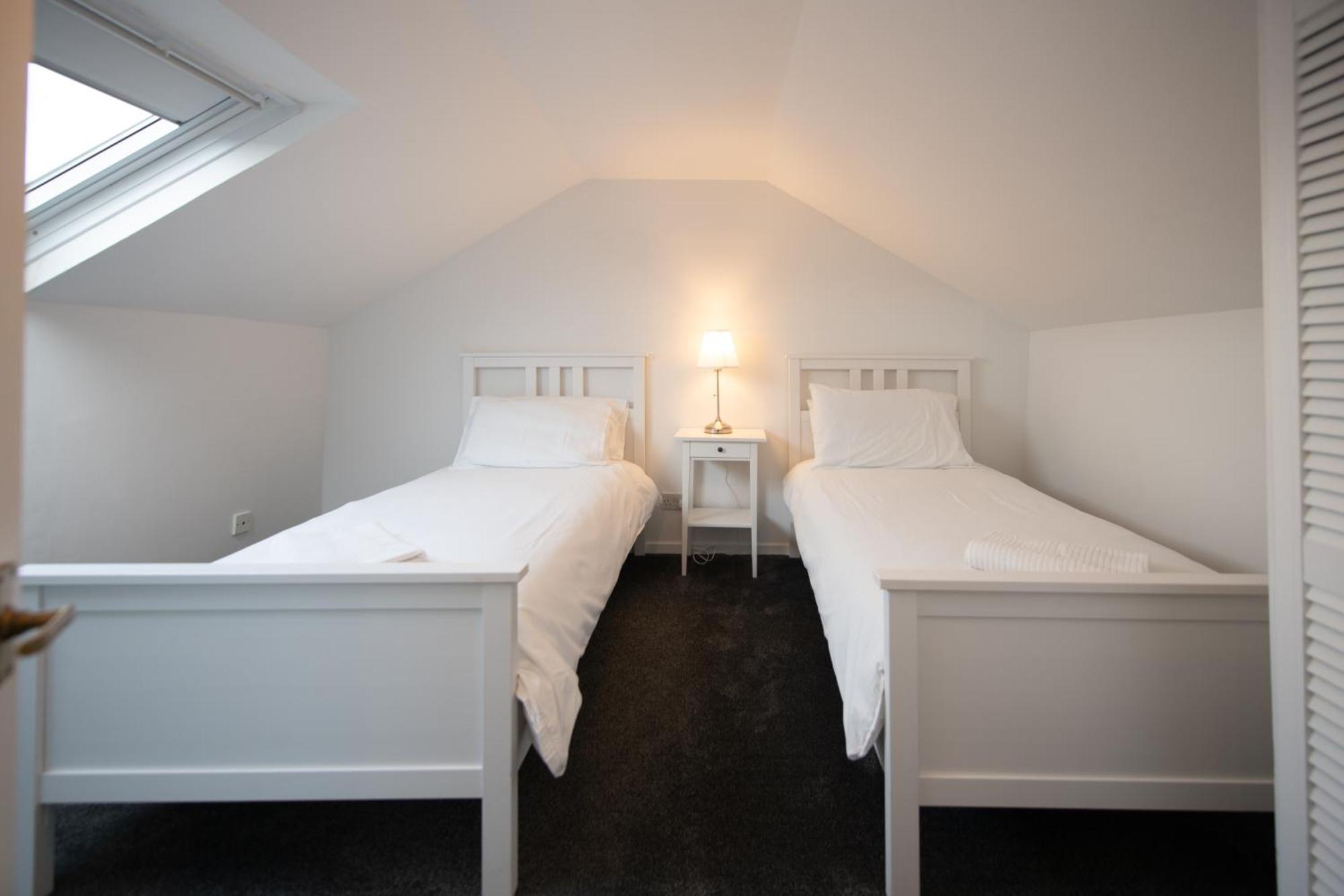 The Prestwick Pad Villa Bagian luar foto